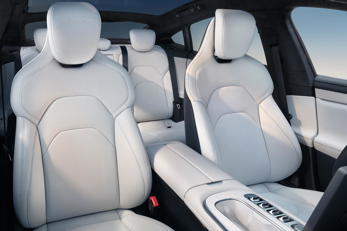 Xiaomi SU7 Sedan AWD Electric Car EV 800km 101kWh PS 495kw/838nm R19 Four-Wheel Drive Max LHD Sustainable Mobility Car