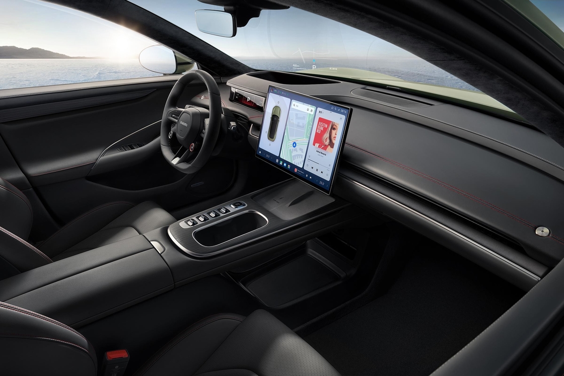 Xiaomi SU7 Sedan AWD Electric Car EV 800km 101kWh PS 495kw/838nm R19 Four-Wheel Drive Max LHD Sustainable Mobility Car