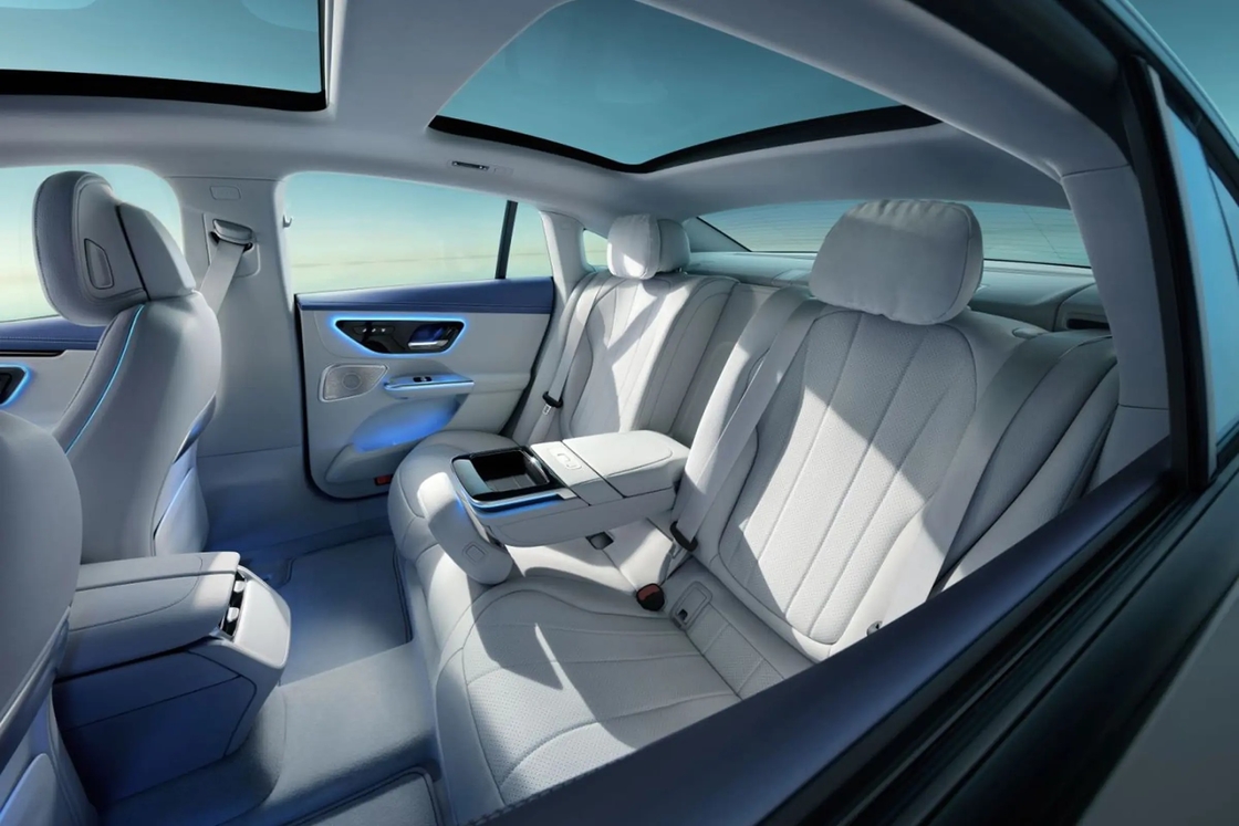 EQE 350 Mercedes Benz Electric Vehicle 5 Seats High Performance Electric Car 180km/h