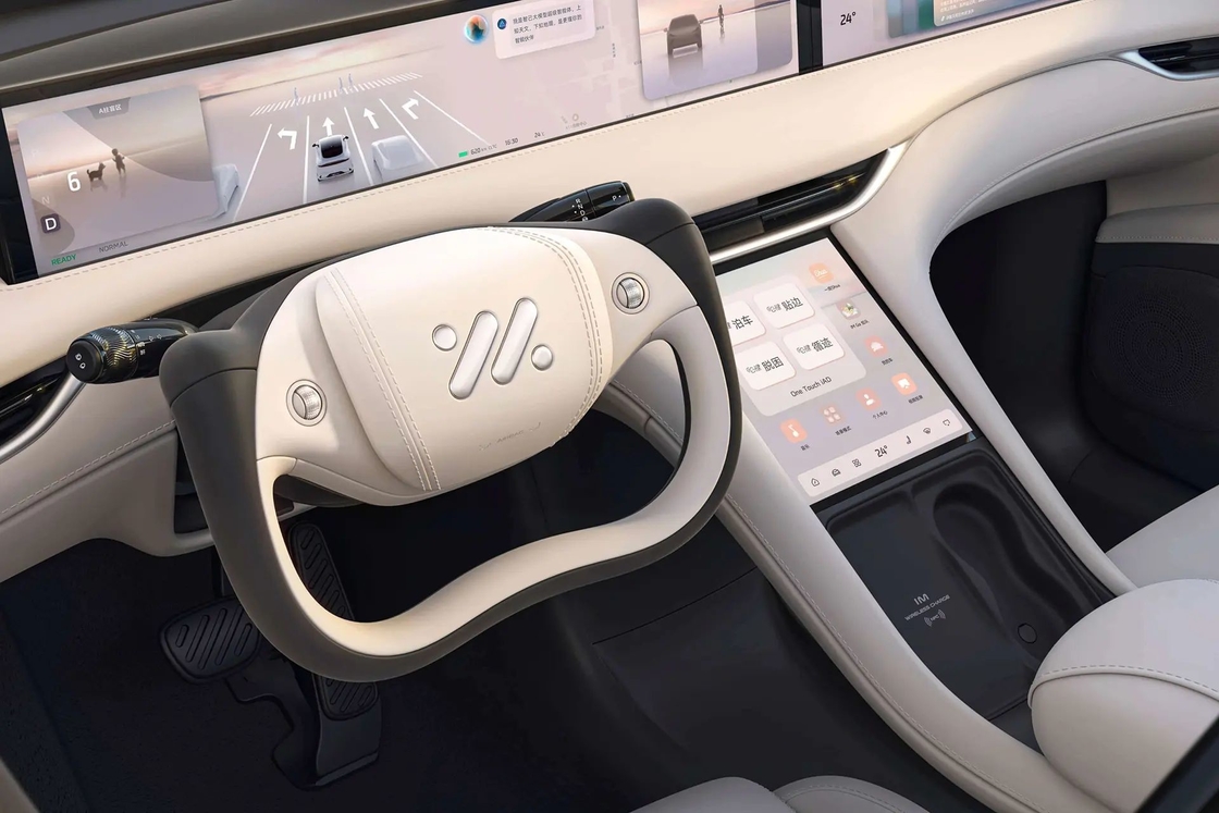 Zhiji LS6 IM Electric Car 4 Door 5 Seat SUV 760km Long Range New Energy Electric Car