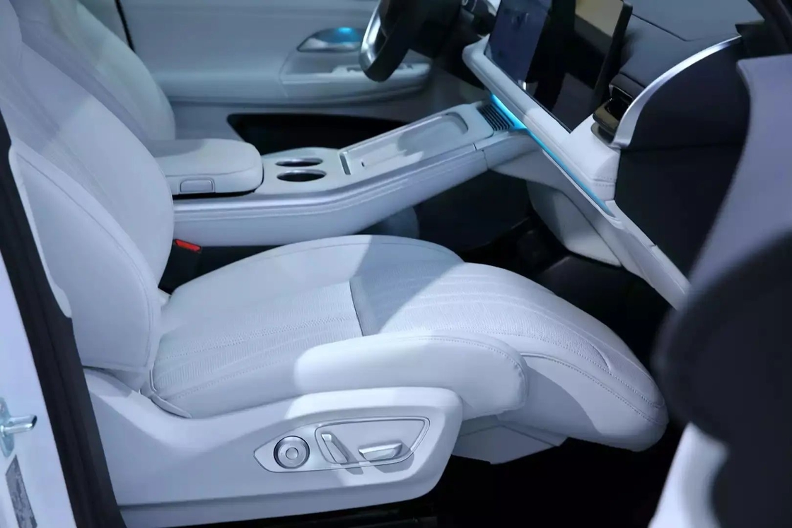 Medium To Large Xiaopeng Electric Car 5 Door 5 Seater Xpeng G9 Pure Electric SUV