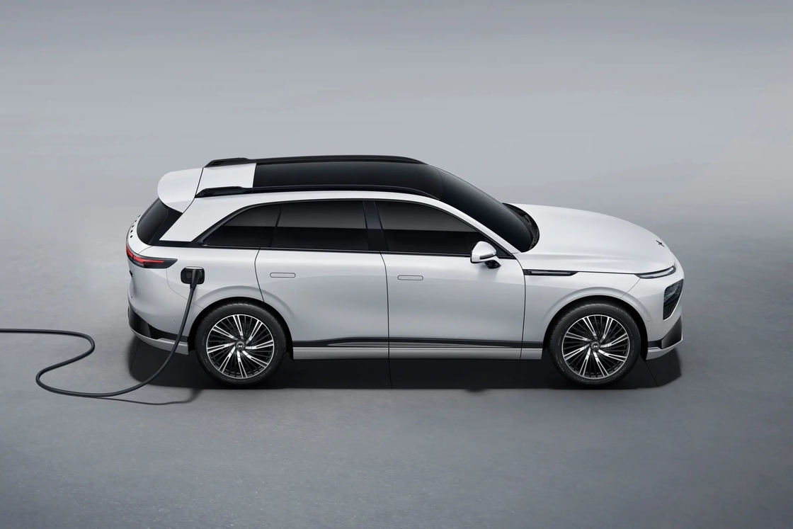 Xpeng G9 SUV Pure Electric Medium to Large 5-door 5-seater Unique Design by Xiaopeng Electric Car