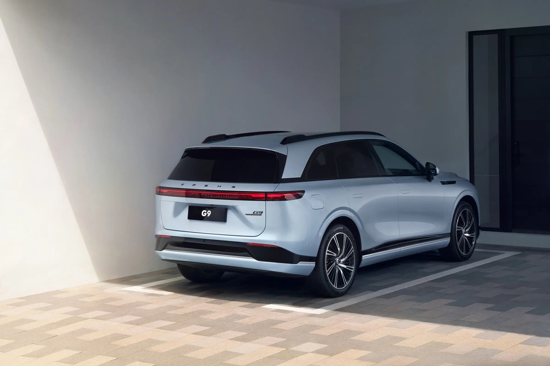 Xpeng G9 SUV Pure Electric Medium to Large 5-door 5-seater Unique Design by Xiaopeng Electric Car