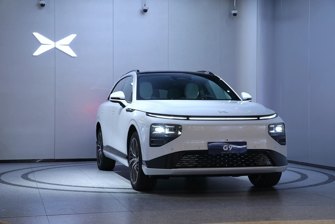 Xpeng G9 SUV Pure Electric Medium to Large 5-door 5-seater Unique Design by Xiaopeng Electric Car