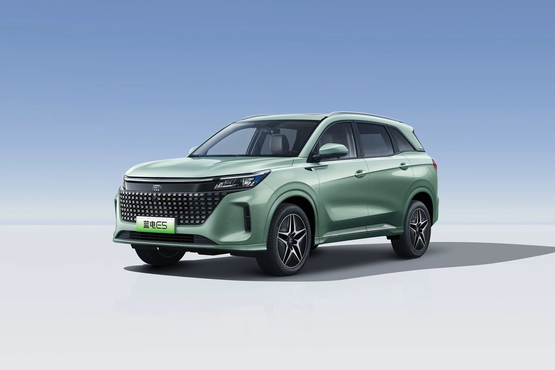 Modern Design Mid size E5 Seres Electric Car / All Wheel Drive EV SUV
