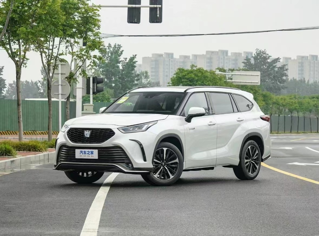 Toyota Crown Land Release Lufang Electric Car All Wheel Drive EV 155 mph Top Speed