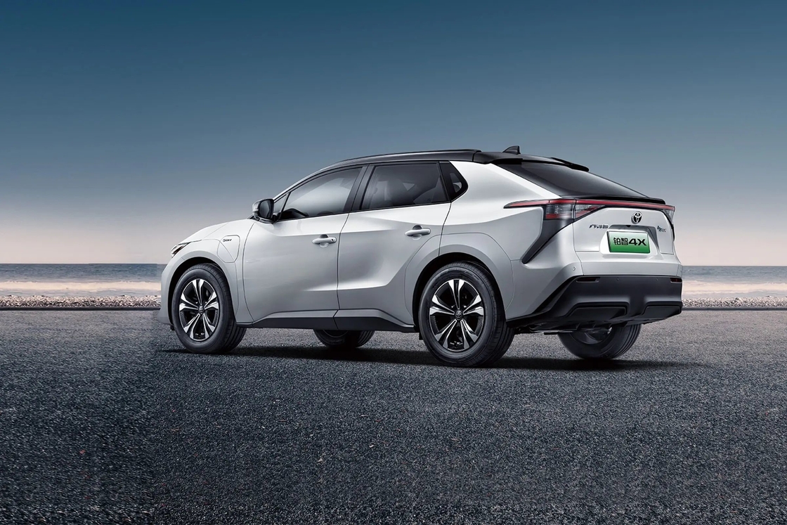 250 Miles Range Toyota SUV Electric Car 5 Seat Pure Electric Toyota Bz 4X Car
