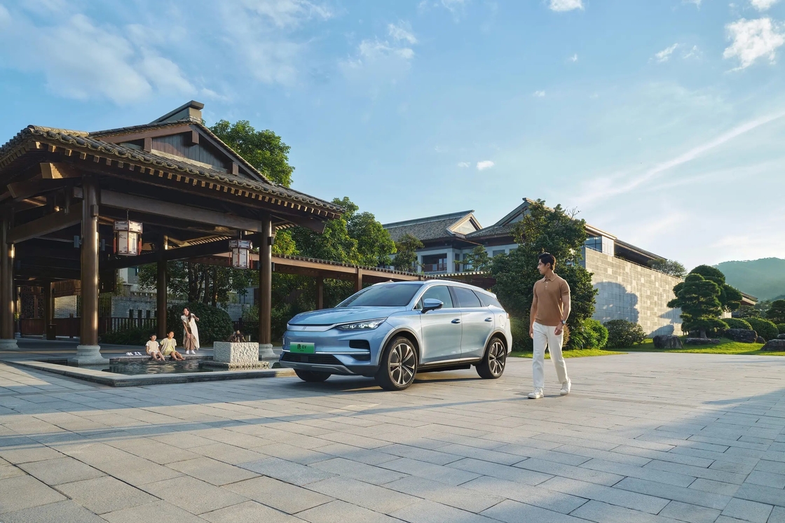 160Km/h BYD Tang Electric Car SUV For City Commutes And Long Distance Travels