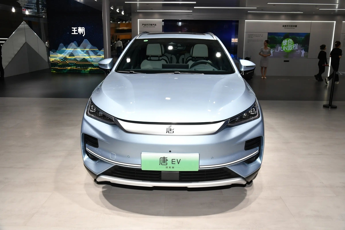 5 Seats BYD Tang Electric Vehicles EV For City Commutes And Long Distance Travels