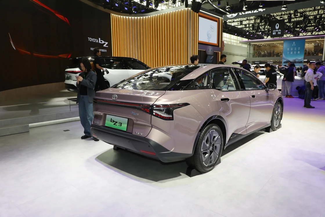 160km/h Maximum speed Toyota BZ3 Electric Sedan Mid Size Toyota EV Cars