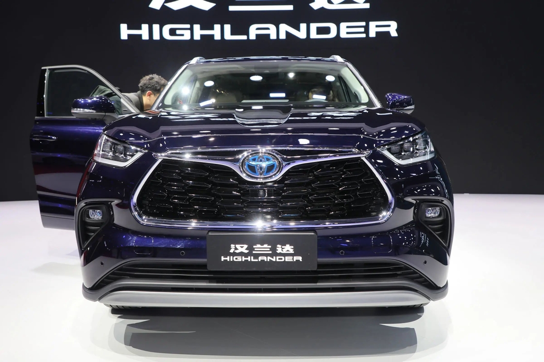 4 Door 5 Seats Toyota Highlander Car With Fuel Turbocharged Power And Hybrid System