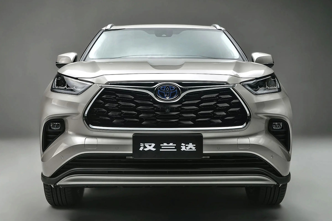 4 Door 5 Seats Toyota Highlander Car With Fuel Turbocharged Power And Hybrid System