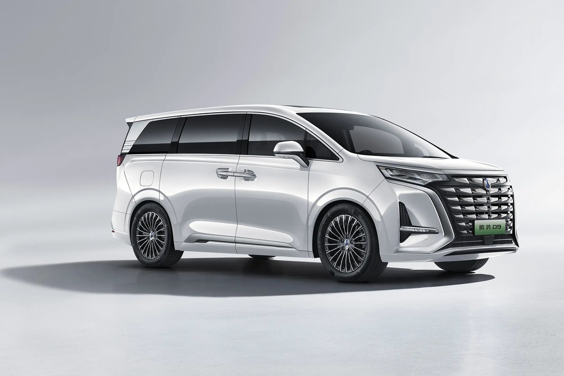 Discover the Next Level of Luxury and Performance with the BYD Electric Car tengshi D9