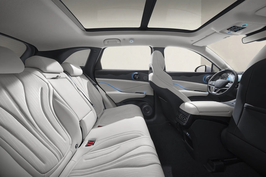 Upgrade Your Fleet with BYD Electric Car Frigate 07 Glory Edition DiLink 100 Engine System