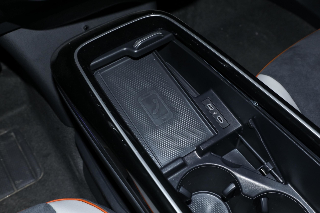 VW ID.6 The Smart and Stylish Choice for Family Transportation with Electric Power