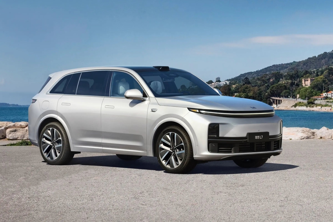 Luxury And Comfort L7 Lixiang Electric Car With Massage Seats And More