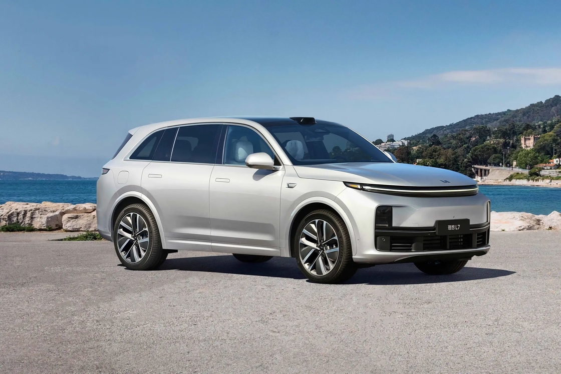 Li L7 Luxury Mid-to-Large Range Extender SUV With Four-Seat Ventilation By Lixiang Electric Car
