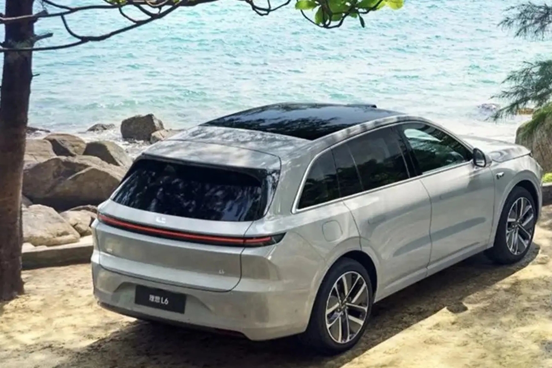 Lixiang Electric Car L6 High-Performance SUV With 1.5T Range Extender And 1390km Range For Your Business In The Global Market