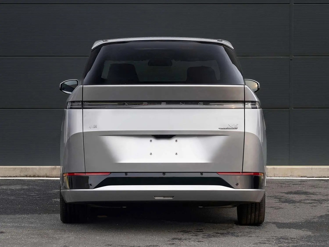 Xiaopeng Xpeng X9 High-End MPV Multipurpose Electric Vehicle Chinese New Energy Commercial Vehicle