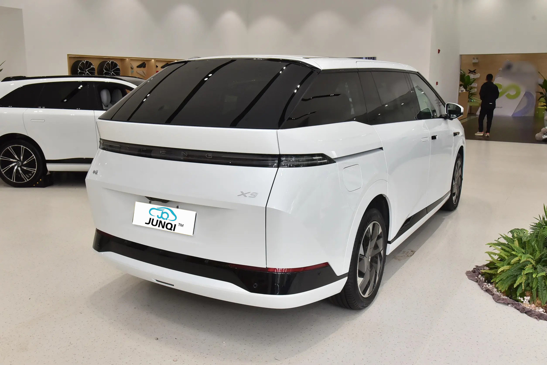 2023 Wholesale Electric Car Xpeng X9 2023 MPV 4WD 7 Seats Xiaopeng New Energy Vehicles