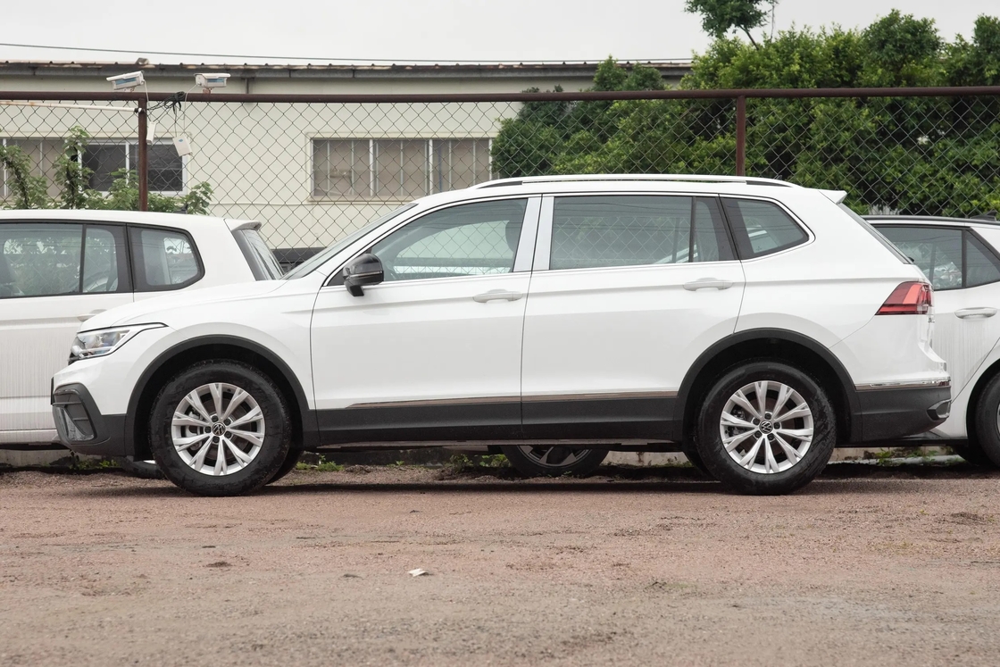 Volkswagen Tiguan L 2024 Outstanding 330TSI Two-wheel Drive Tiguan R Line 1.5 Turbo Gasoline SUV. VW Tiguan Cheap Cars For Sale