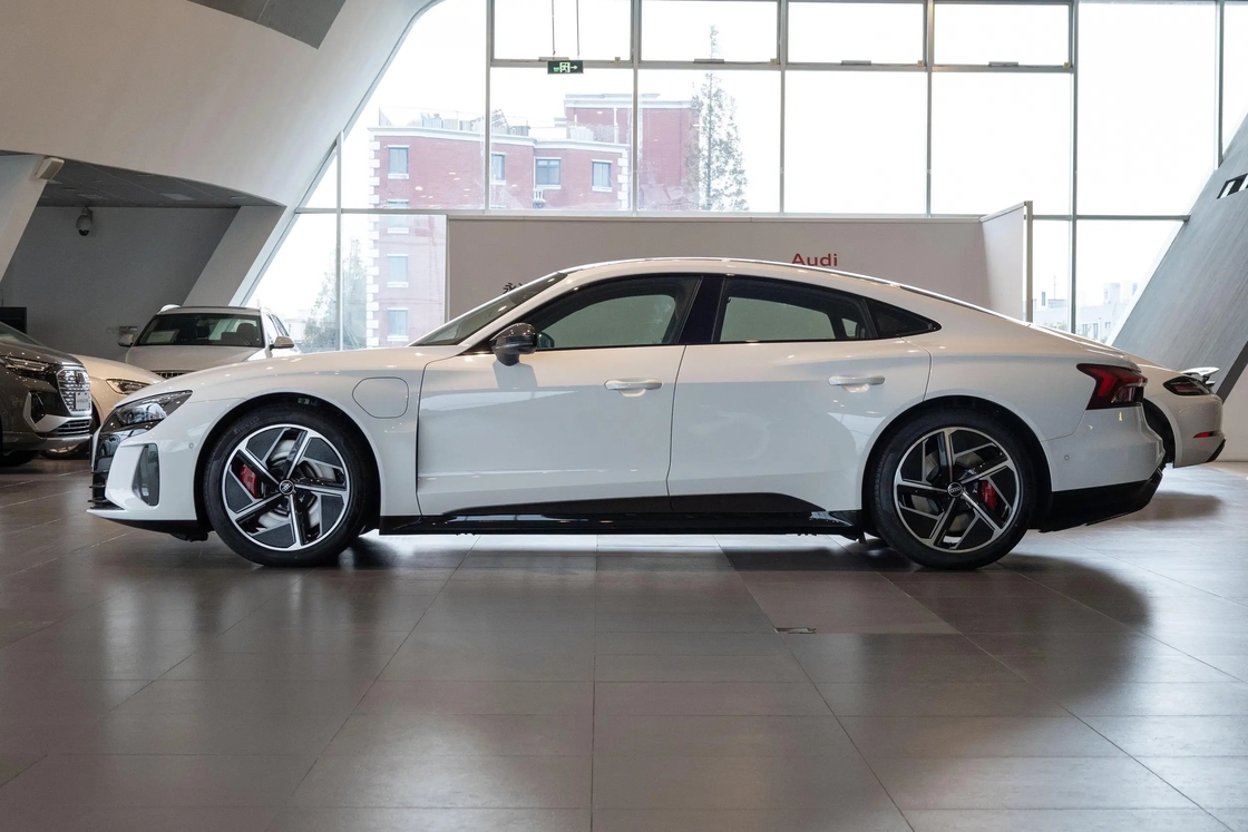 Audi RS E-tron GT 2023 Basic Model Medium To Large Vehicles Ev Car