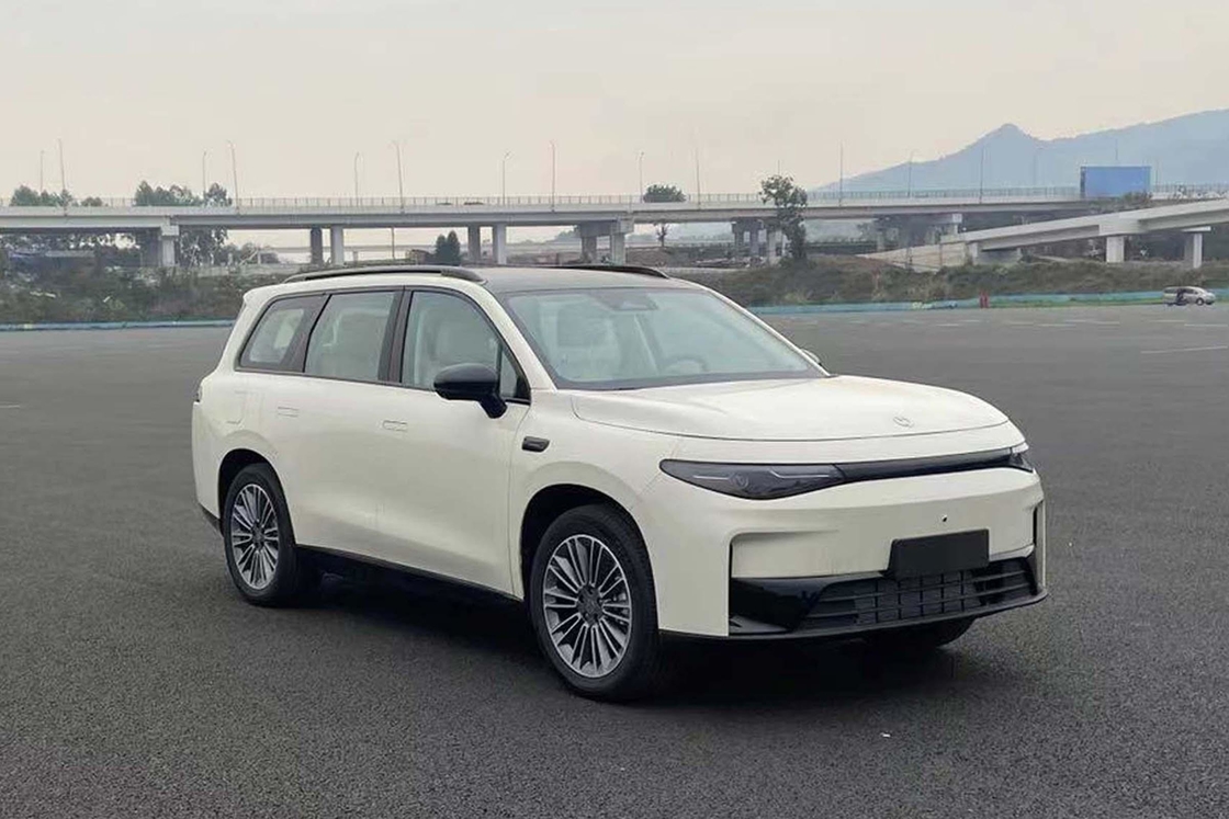 2024 NEW CAR Leapmotor C16 Hybrid Pure Electric Vehicle Ev Suv Extended Range 220 560 Energy Car C16
