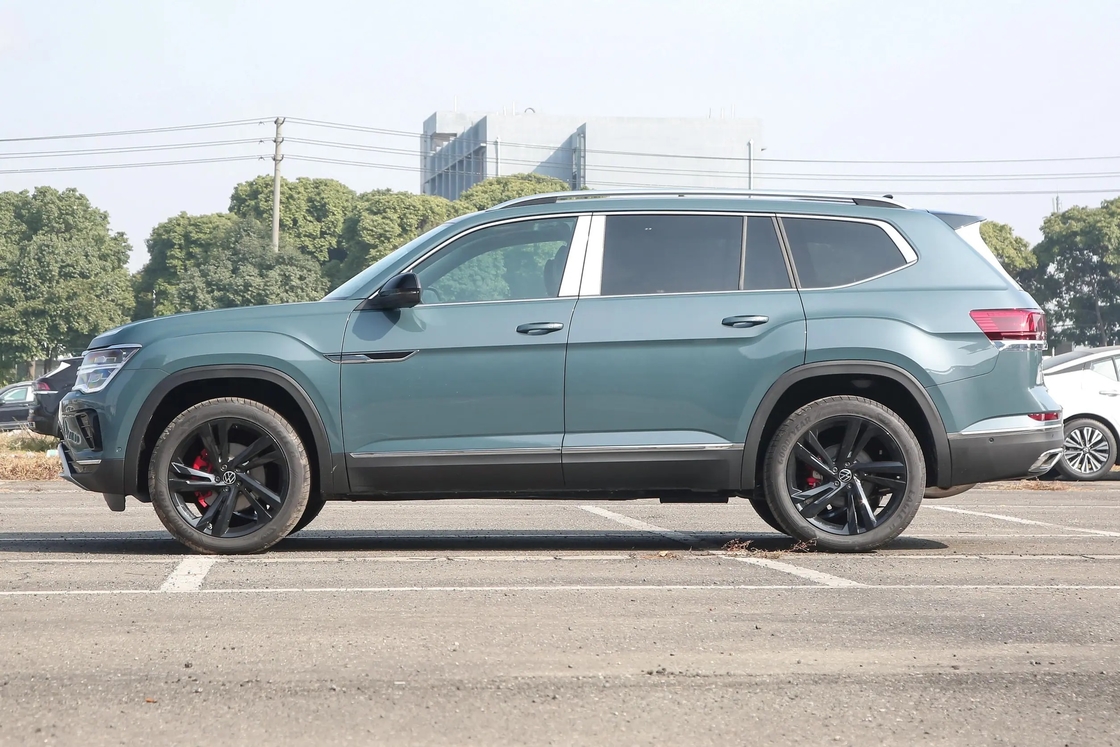 China Used Car VW Touron 2.5T-A/MT-530 4WD flagship version 7-seater Large Space SUV